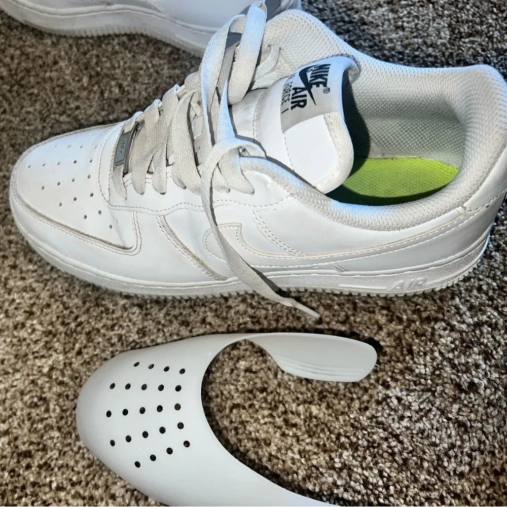 Air Force 1 - Picture 2 of 4
